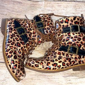 Leopard print buckle boots